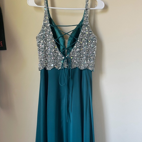 EVA Long Homecoming/Prom Dress - Picture 5 of 15
